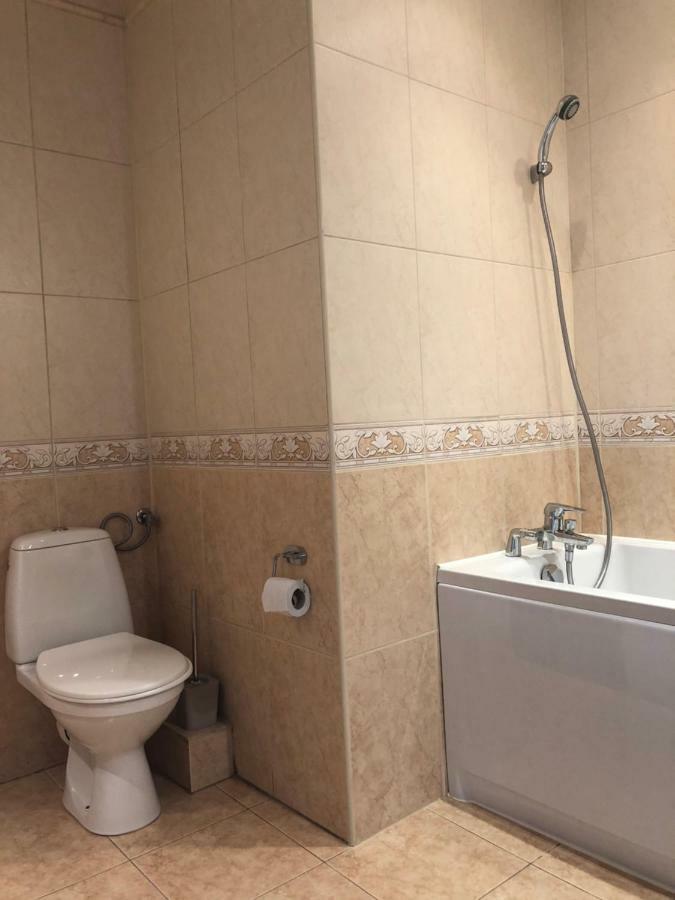 Apartament 69 Metro Apartment Varşovia Exterior foto