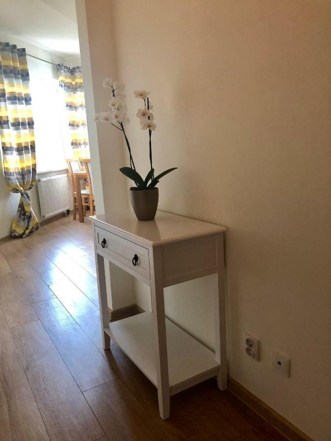 Apartament 69 Metro Apartment Varşovia Exterior foto