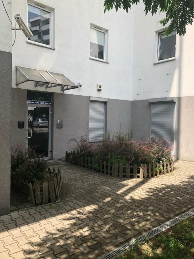 Apartament 69 Metro Apartment Varşovia Exterior foto
